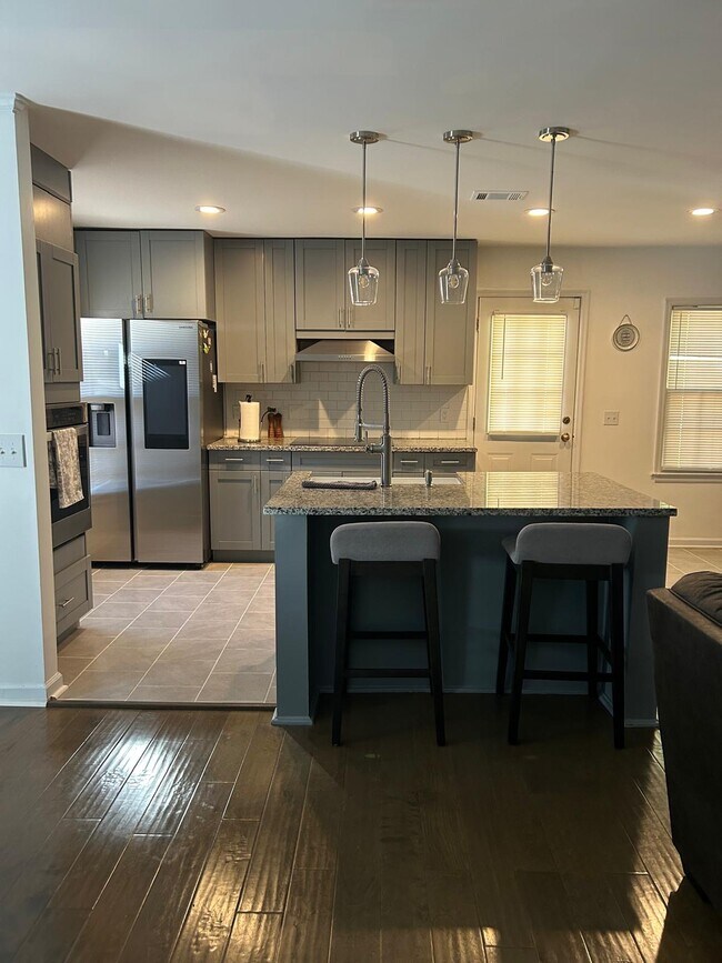 Foto del edificio - 213 Sutton Way