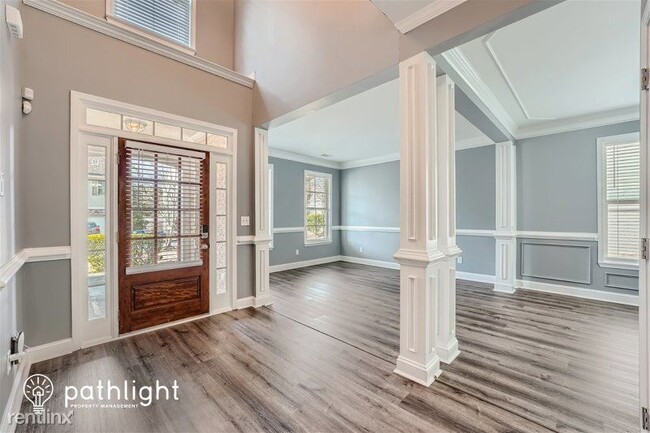 Building Photo - 5 br, 3 bath House - 2039 Greenfern Ct SE ...