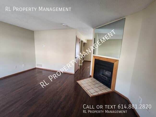 Building Photo - 2 bedroom 2.5 bathroom townhome in Westerv...