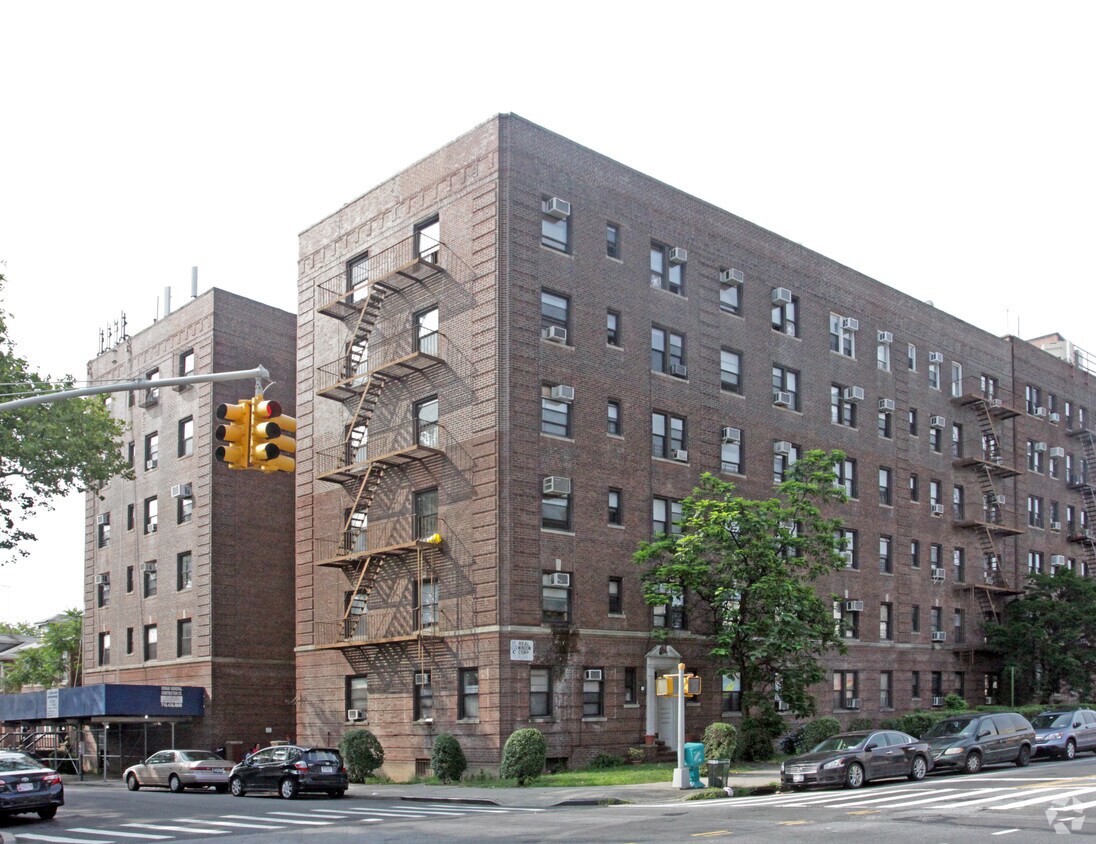 Primary Photo - 1042 50th St