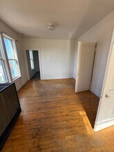 Building Photo - 207 S Crystal St