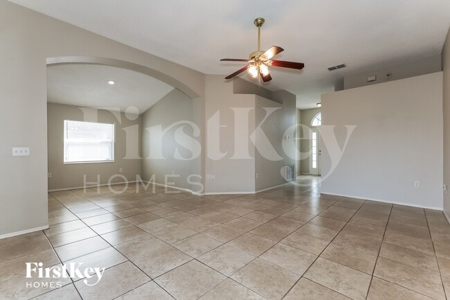 Building Photo - 1237 E Grove Ave