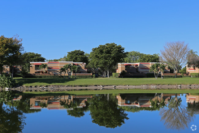 Primary Photo - Banyan Lake