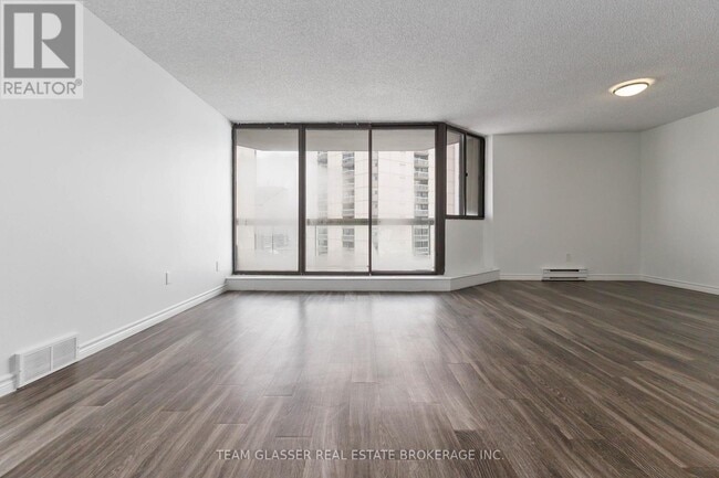 Building Photo - 340-2340 Colborne St