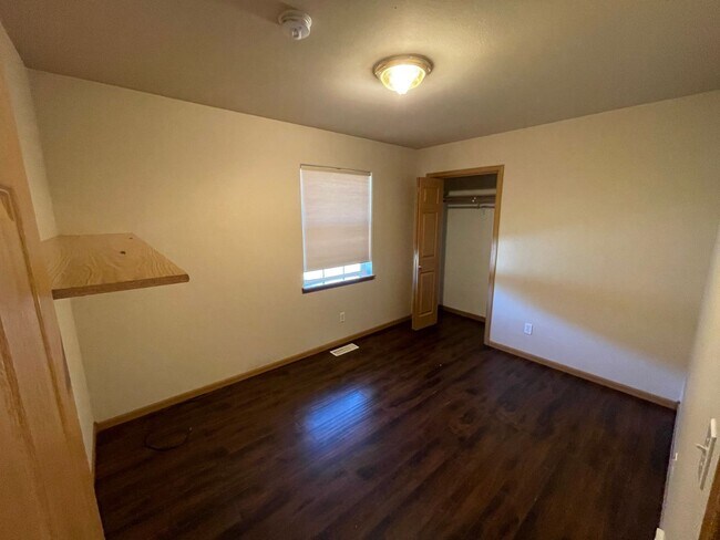 Building Photo - Large 4 bedroom home available!