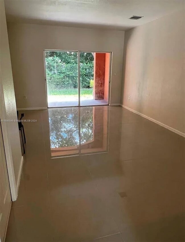 Foto del edificio - 2 bedroom in Miami Gardens FL 33169