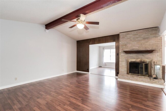 Foto del edificio - 4700 Franklin Park Dr