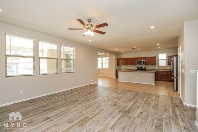 Building Photo - 4079 E Devon Dr