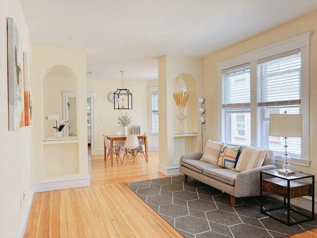 Foto del edificio - 8 Fainwood Cir