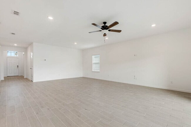 Foto del edificio - 53 Candlestick Cir