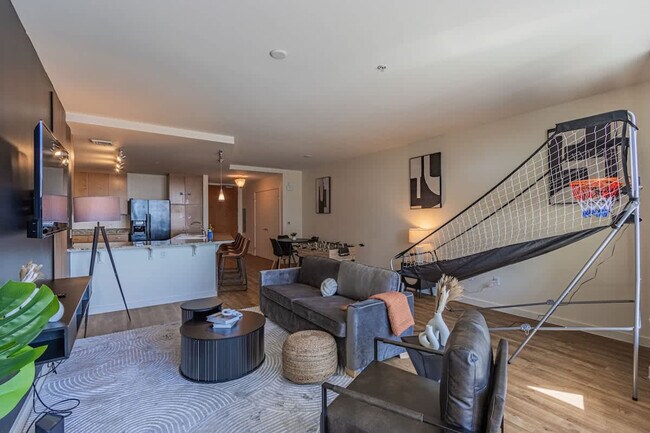 Building Photo - 44 W Monroe St