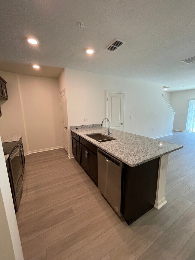 Foto del edificio - 2358 Carrabelle Wy