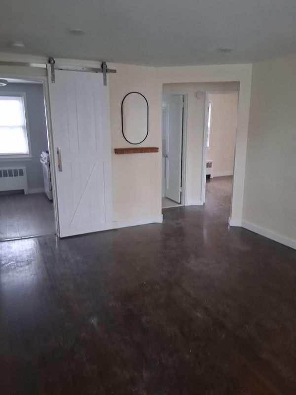 Foto del edificio - 1537A E St Georges Ave