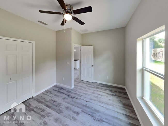 Building Photo - 7356 S Cameo Cir