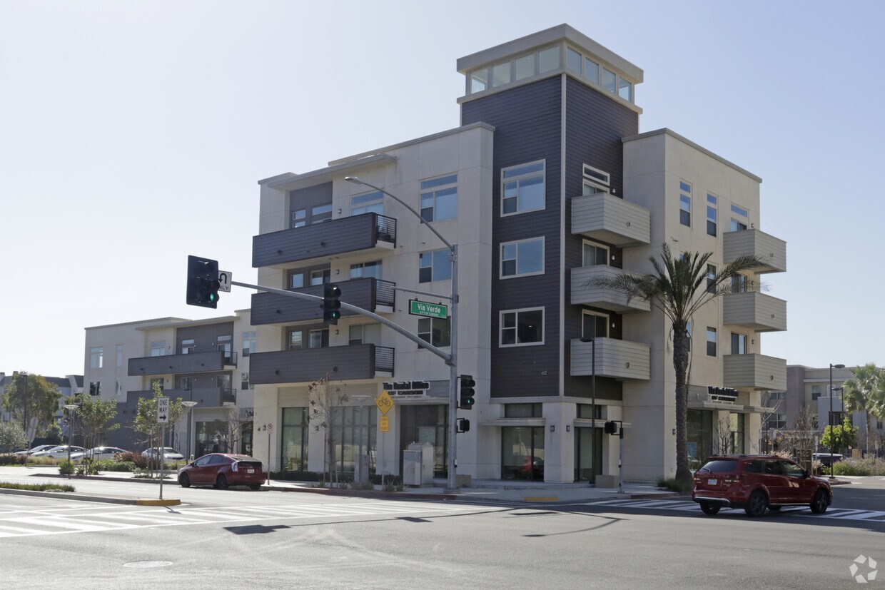 Veo Apartments Carson, CA