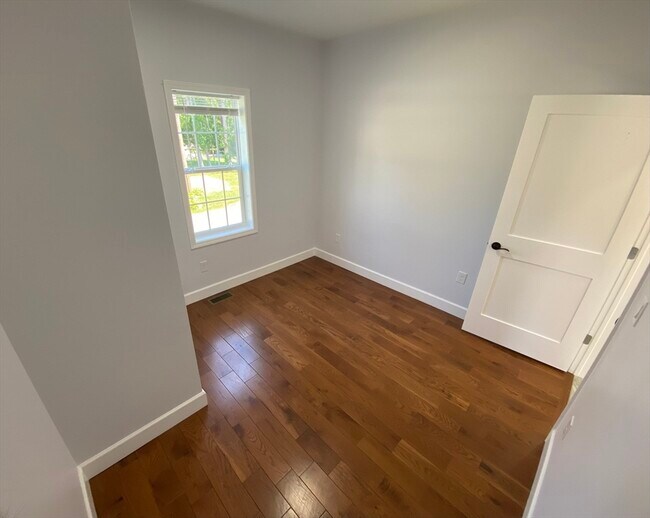 Foto del edificio - 1472 Somerset Ave