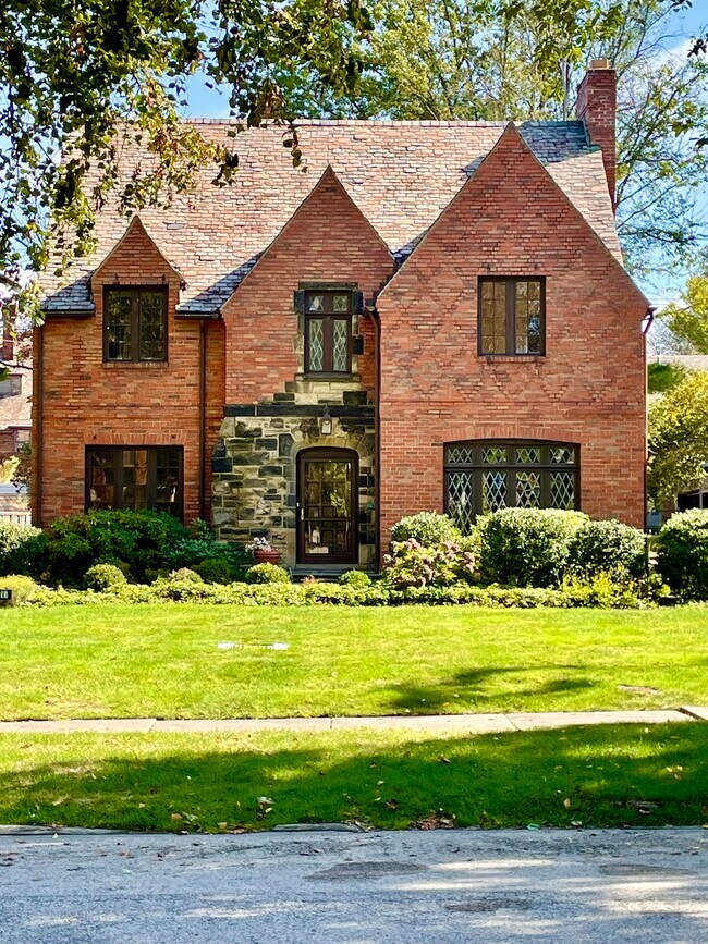 2613 Edgerton Rd, University Heights, OH 44118 House Rental in