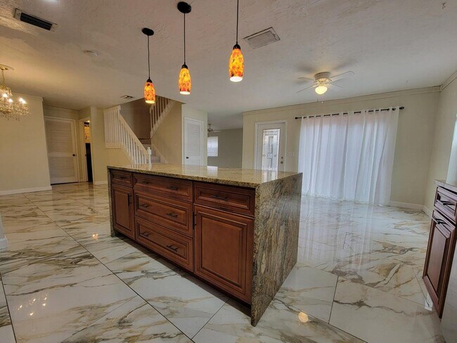 Foto del edificio - 1436 SW 25th Way