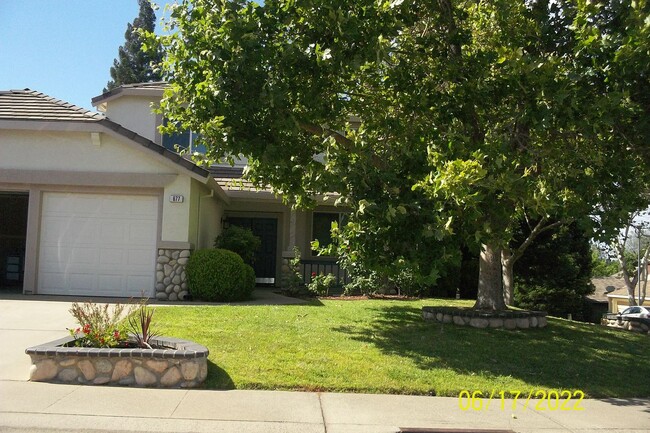 Building Photo - Four bedroom in Folsom