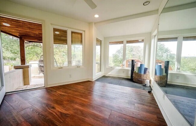 Foto del edificio - 3711 Highland Dr