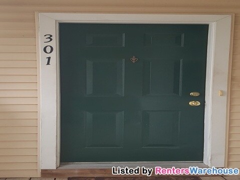 Building Photo - 5001 Hollington Dr