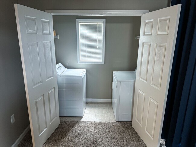 Building Photo - Fresh new 1 Bed / 1.5 Bath Condo in the heart of Brier Creek