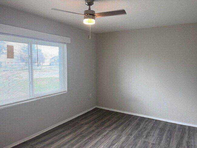 Foto del edificio - 1040 Avondale Ave