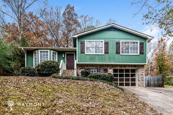 Primary Photo - 3 Bedroom 2 Bathroom Home! Available Now