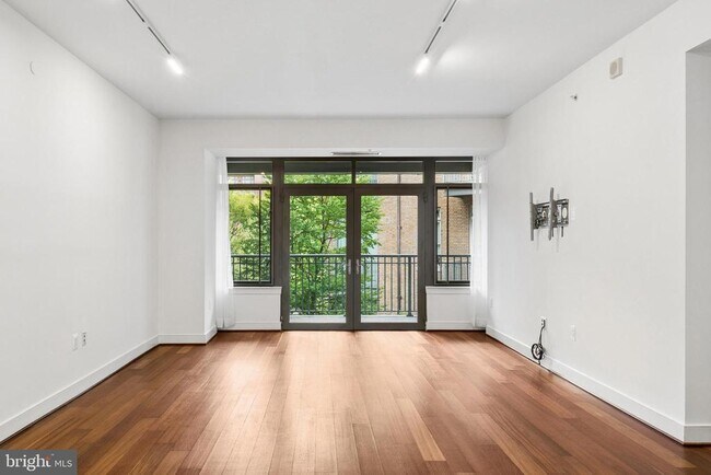 Foto del edificio - 2425 L St NW