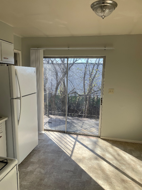 Foto del edificio - 1107 W James Blvd