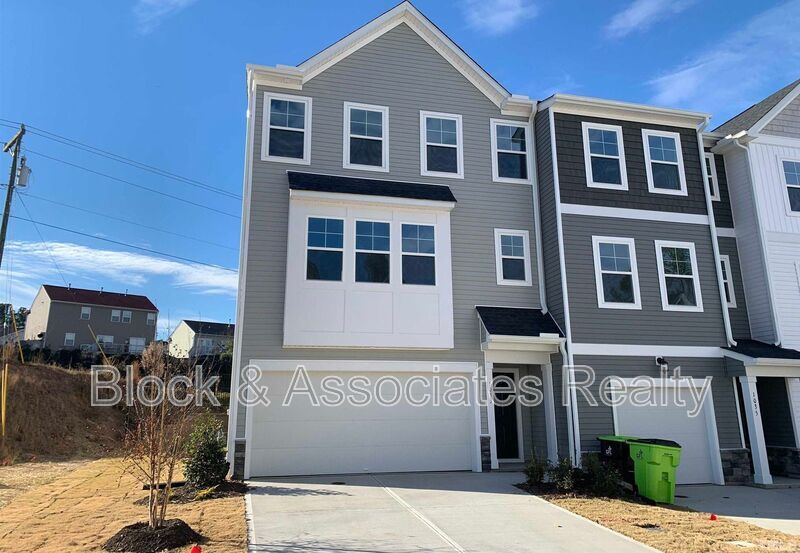 Primary Photo - 1033 Shoreside Dr