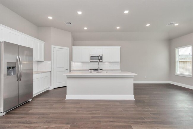 Building Photo - 1218 Scarlet Crk Dr