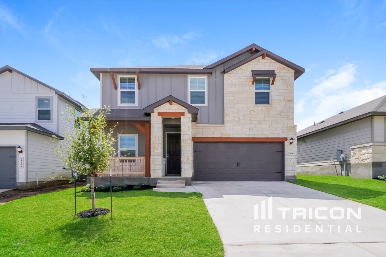 Foto principal - 13690 Paxton Blvd