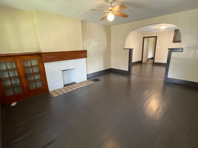 Foto del edificio - 357-359 Midland Ave