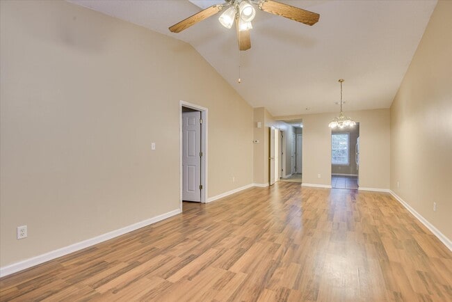 Building Photo - 128 Shelby Dr