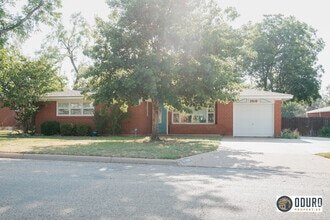 Building Photo - 2618 Garfield Ave