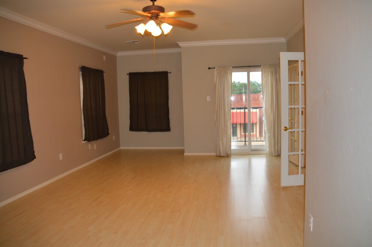 106 S Broadway St Unit 1, Tecumseh, OK 74873 Apartments in Tecumseh