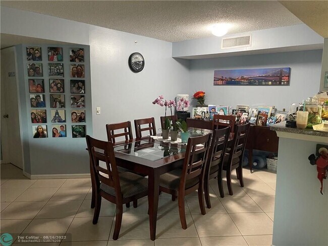 Foto del edificio - 5025 Wiles Rd