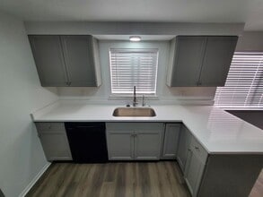 Building Photo - 14905 S Redwood Rd