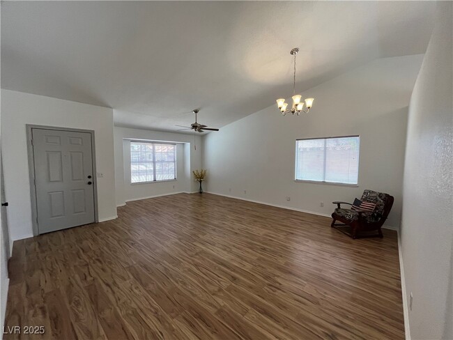 Foto del edificio - 5101 Chambliss Dr