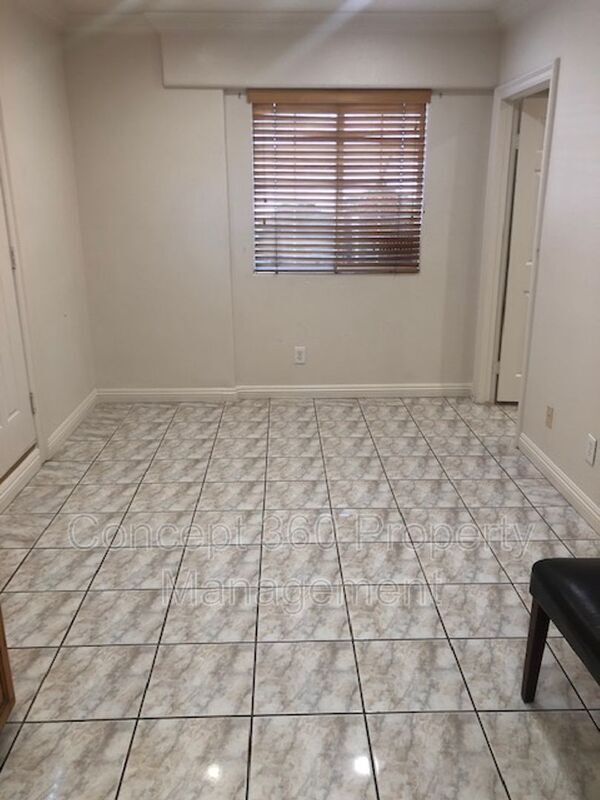 Foto del edificio - 4046 Louise St