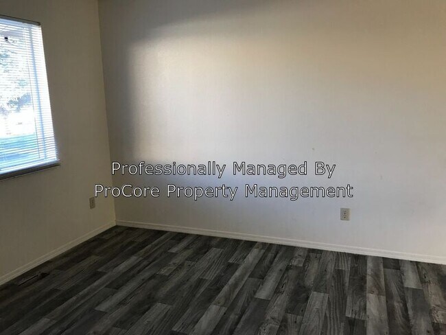 Building Photo - 1223 Ivy St