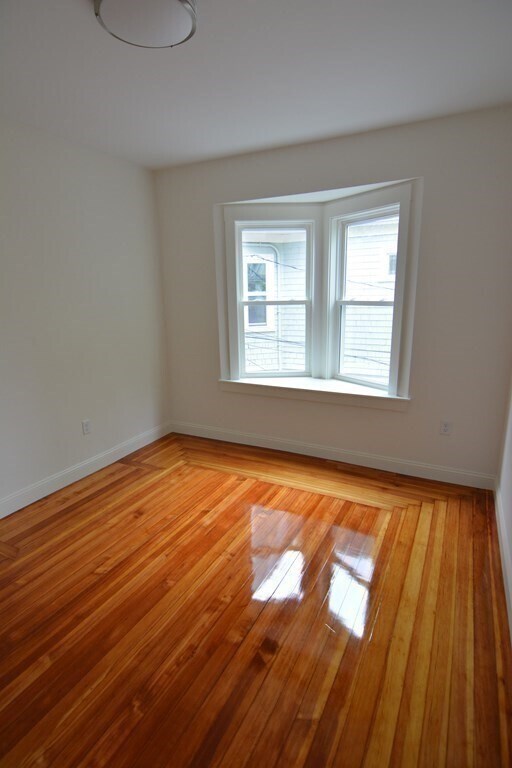 Building Photo - 58 Bromfield Rd