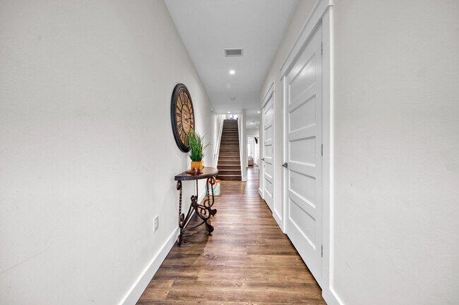 Building Photo - 340 Bluefish Dr