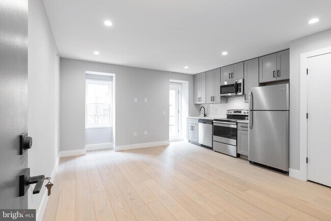 Building Photo - 1707 Rittenhouse Square
