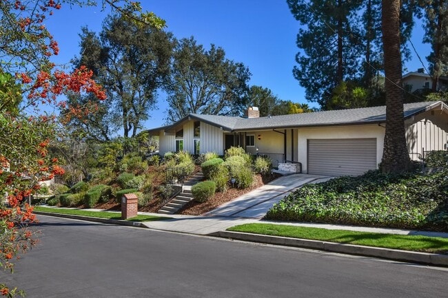 Building Photo - 16940 Adlon Rd
