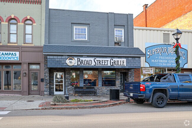 Broad Street Grille has a cozy atmosphere and expansive menu.