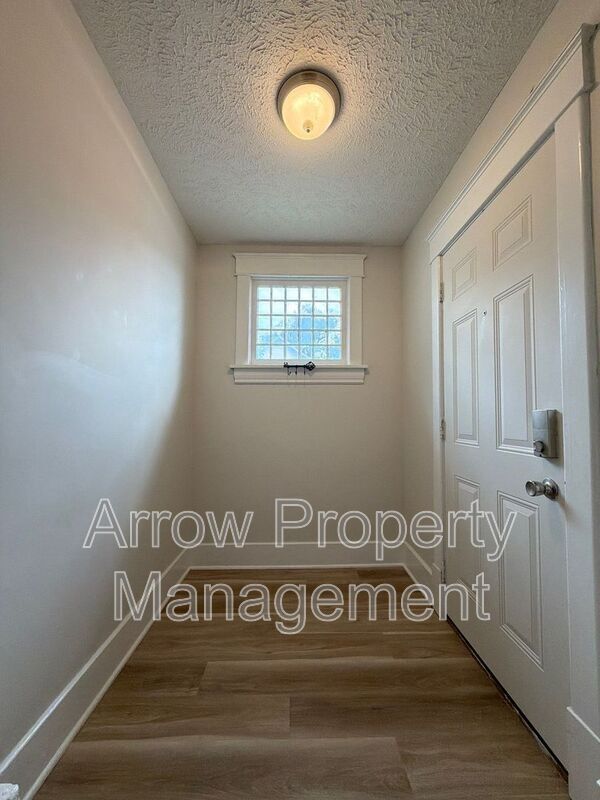 Foto del edificio - 2068 S 18th St