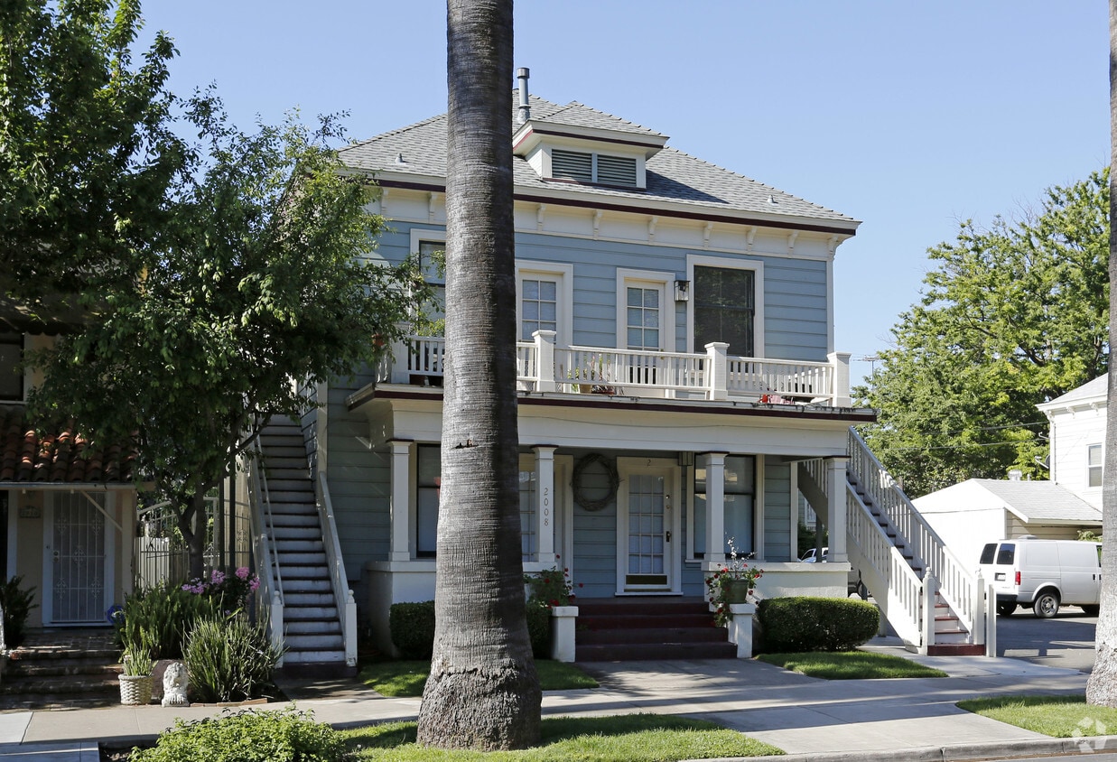 Building Photo - 2008 N St