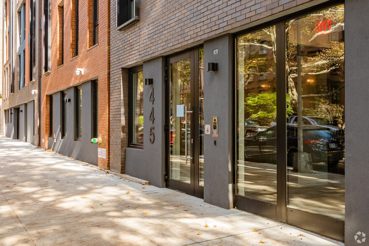 Building Photo - 445 Vanderbilt